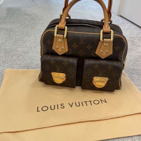 LOUIS VUITTON Monogram Manhattan PM - Picture 7 of 15